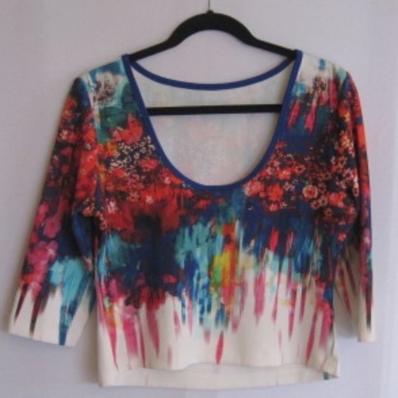 BISOU BISOU Printed Crop Top - Picture 2 of 4